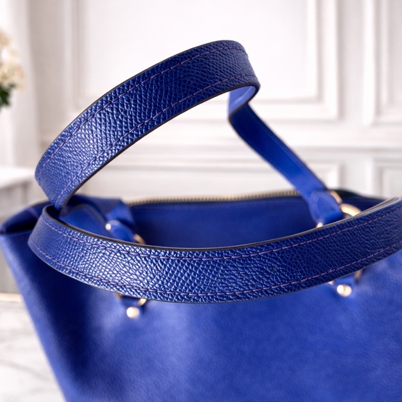 Coach Royal Blue Pebbled Leather Tote Zip Shoulder Bag Gold Hardware Like New - Picture 4 of 6
